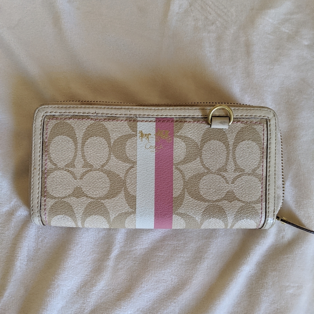 Coach Signature Accordion Zip Wallet